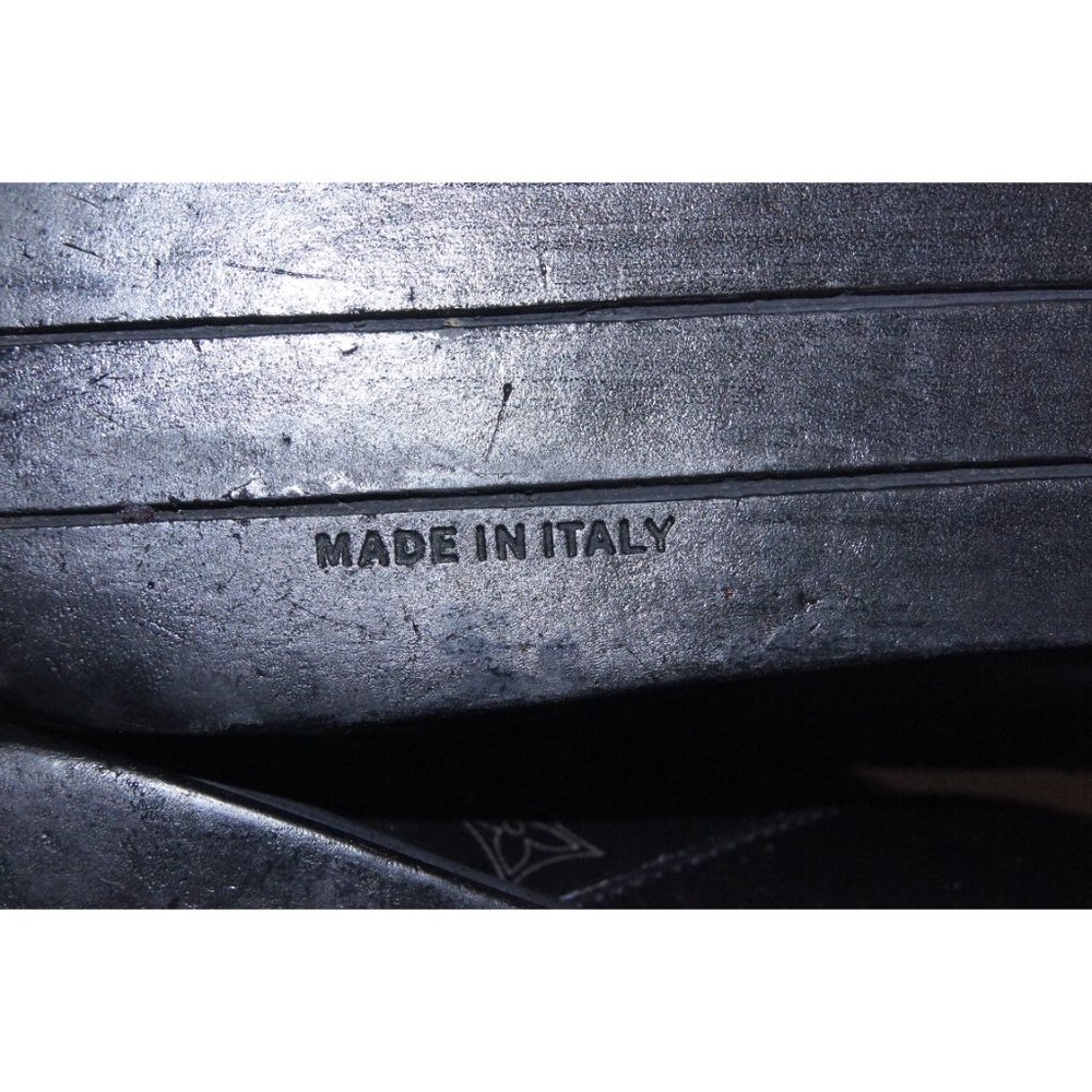 Louis Vuitton Leather Sneakers - Picture 9 of 16